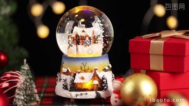 平安夜圣诞<strong>节日</strong>旋转的水晶球实拍4k
