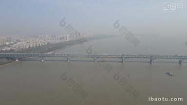 航拍江苏南京长江大桥