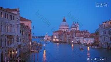 威尼斯伟大的运河蓝色