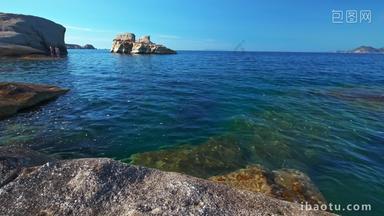以前海滩米洛斯岛岩石