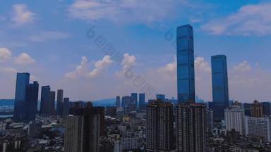 4K城市交通_湖南长沙国金中心ifs高楼航拍
