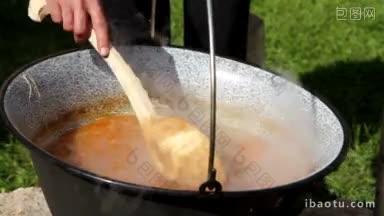 来自匈牙利的传统梁汤