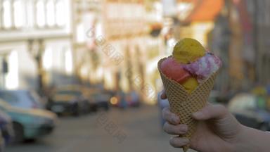 <strong>冰淇淋</strong>华夫格锥街背景