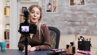 女化妆艺术家记录视频博客化妆品