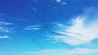 <strong>卷云云</strong>深蓝色的Azure夏天天空马尔代夫