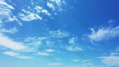 棉的<strong>云</strong>深蓝色的Azure夏天天空马尔代夫