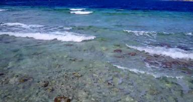 美丽的无人机复制空间拍摄阳光白色桑迪天堂海滩<strong>蓝色</strong>的<strong>水背景</strong>质量