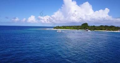 自然飞行岛视图白色天堂海滩阿卡蓝色的水背景质量
