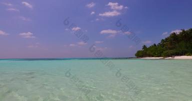 美丽的开销旅游拍摄夏天白色天堂沙子海滩蓝色的水背景色彩斑斓的