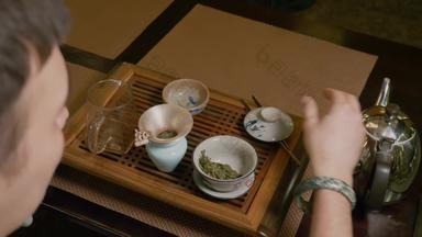 茶主倒热水水壶gaiwan绿色茶木表格