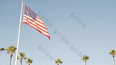 手掌美国国旗这些洛杉矶加州美国夏季审美圣诞老人莫妮卡威尼斯海滩星光灿烂的横幅星星条纹大气<strong>爱国主义</strong>好莱坞荣耀