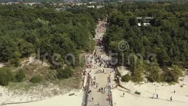 帕兰加，立陶宛-2019年7月：空中全景最多的<strong>杨树</strong>街帕兰加和喷泉。