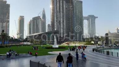 迪拜市中心的美丽景色|著名的迪拜喷泉、迪拜购物中心、哈利法塔和歌剧院