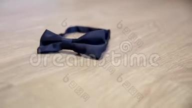 豪华蓝色<strong>时尚男士</strong>`袖扣。 晚礼服、蝴蝶、领带、手帕、手表、智能手机配件