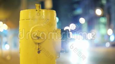 夜城黄色消防栓.. 加拿大多伦多。 4K视频