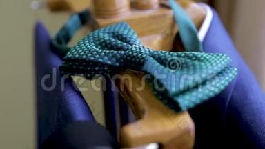 豪华蓝色时尚男士`袖扣。 晚礼服、蝴蝶、领带、手帕、手表、智能<strong>手机配件</strong>