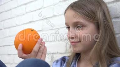 儿童早餐吃橘子水果，女孩闻健康食品厨房