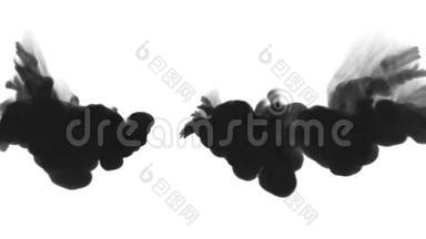 三维渲染黑色墨水在白色背景水与卢马马特作为墨水效果或背景的阿尔法遮<strong>罩</strong>。倍数