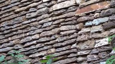 尼泊尔农村<strong>传统民居</strong>石挡土墙