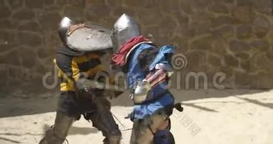 中世纪锦标赛。 两个勇士骑士在竞技场上战斗