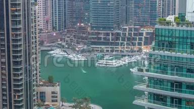 迪拜<strong>海滨</strong>住宅和办公室摩天大楼的空中景观，白天到晚上都是<strong>海滨</strong>