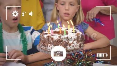 用数码相机拍摄儿童生日聚会的照片