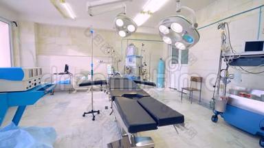 空的现代化手术室.. 手术室配备现代化<strong>医疗设备</strong>.. 不是人。