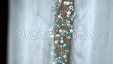 婚礼装饰用铁丝和水晶手工制作