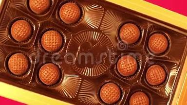 盒装精美巧克力干邑松露。