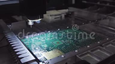 印制电路板生产厂。工艺流程。微芯片生产厂。电力生产