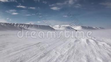 北极Spitsbergen Svalbard北极<strong>越野车</strong>。