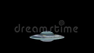 飞行SaucerUFO在摄像机上旋转。 黑色背景下的UFO过渡