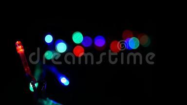 圣诞节，新年闪烁<strong>LED灯</strong>，线，黑色背景