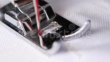 缝纫机之字形缝线涂鸦。闭合。慢动作