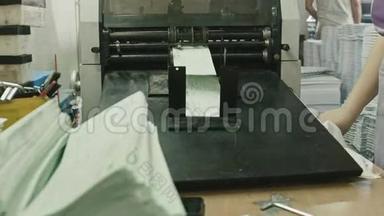 折叠机折叠印刷胶版，测谎仪行业