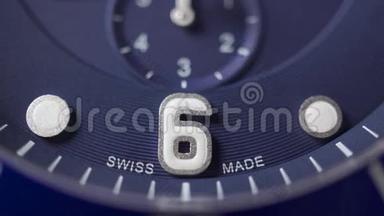 瑞士制造的蓝钟表盘。 大野车射击
