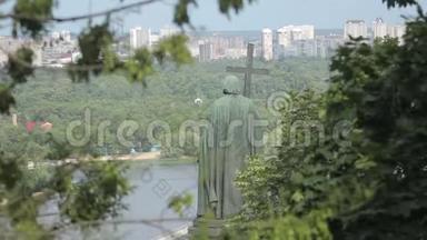 沃洛迪米尔伟大的纪念碑。 基辅。 乌克兰。 夏季