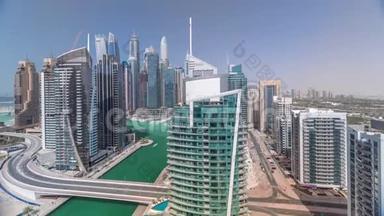 迪拜海滨住宅和办公室摩天<strong>大楼</strong>的空中景观，带海滨时代