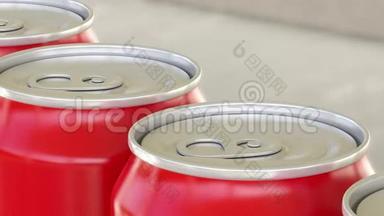 工业输送机上的红色铝罐。 汽水或啤酒生产线.. 回收生态包装。 4K无缝