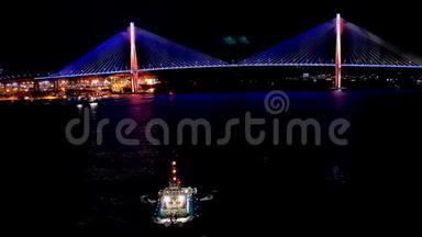 从游轮上看到韩国釜山大桥的夜景