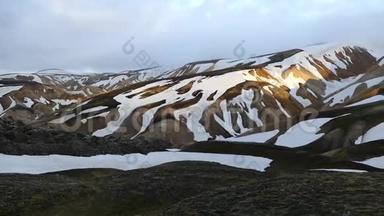冰岛美丽的风景，徒步旅行，欢笑小径
