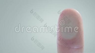 生物识别指纹安全扫描仪-生物识别扫描仪扫描人的手指和识别用户的访问