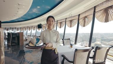 空中餐厅服务员上菜酒店中式衣领高清视频
