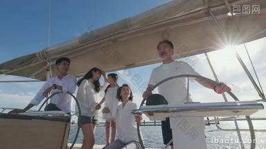 欢乐家庭驾驶帆船出海祖父爱视频