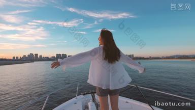 青年女人航海船交通方式实拍素材