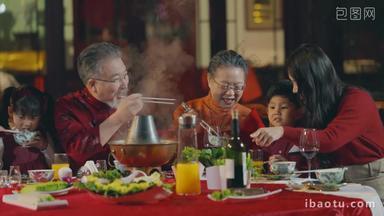 新年家庭聚餐传统文化喜庆镜头