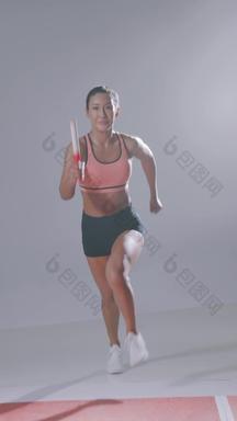 女运动员接力赛跑素材