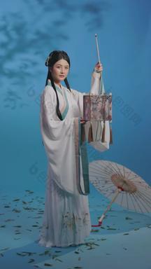 古装美女传统服饰伞元素传统实拍
