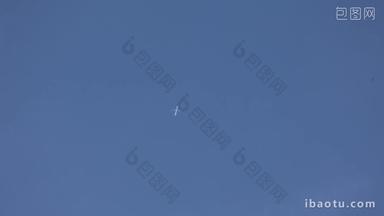 在高空云端飞行的飞机实拍4k