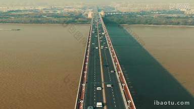 城市航拍南京长江大桥竖屏